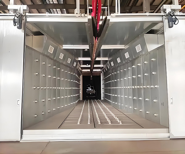 Pre-treatment powder spraying and painting line(pic1) 070908.jpg